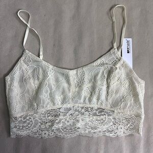 🤍 LAmade Ivory Lace Bralette Crop Top Size Small NWT Style NSX102